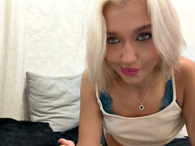 GloriaMurchik live cam on BongaCams