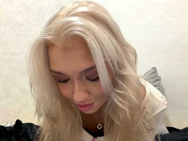 GloriaMurchik live cam preview