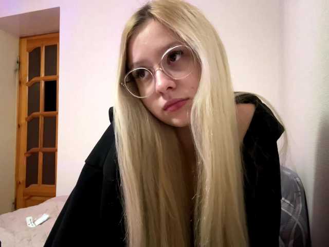 CharlotteMurchik live cam on BongaCams