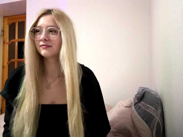 CharlotteMurchik live cam on BongaCams