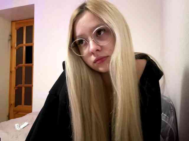 Модель: CharlotteMurchik