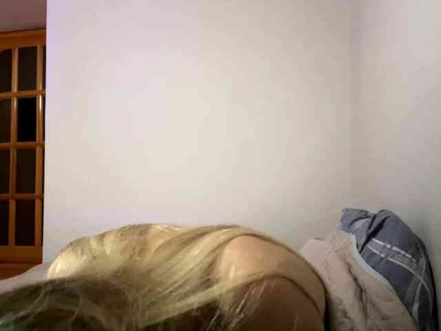 Charlottemurchik's live stream