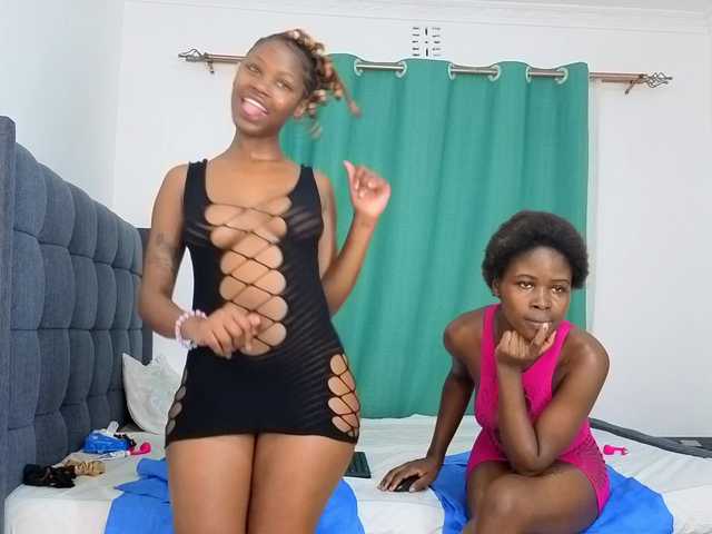 Sexxxy-Love live cam on BongaCams