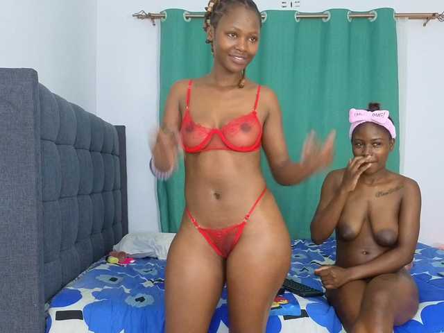 Sexxxy-Love live cam on BongaCams