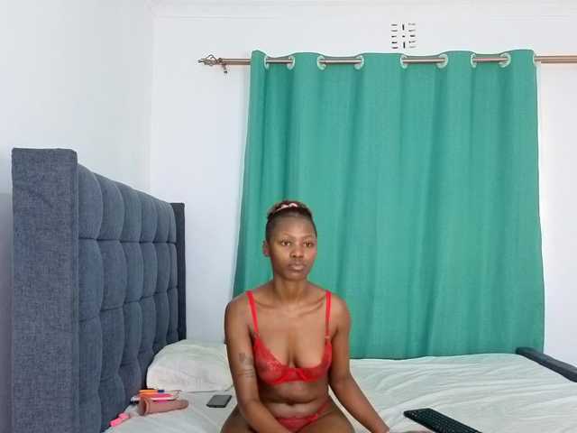 Sexxxy-Love live cam on BongaCams