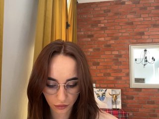 LolaQueena Porn Show
