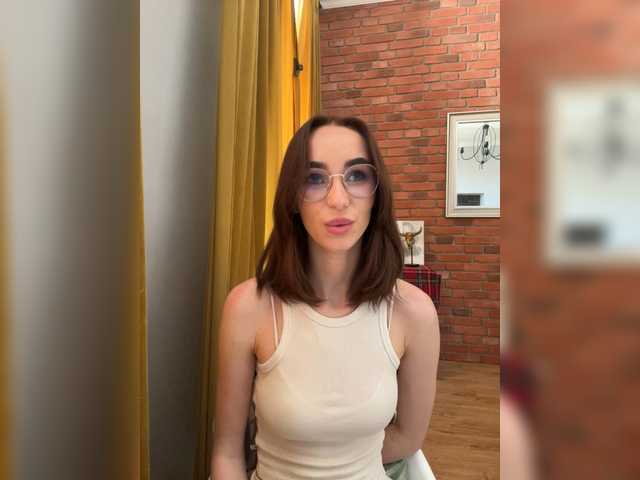 Live трансляция LolaQueena - slutnetki.online