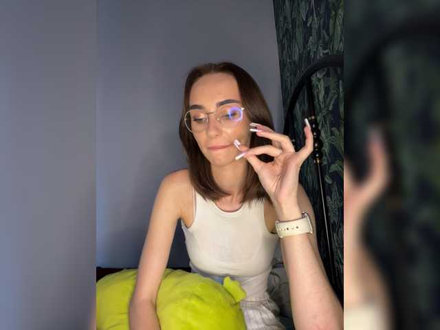LolaQueena live cam on BongaCams
