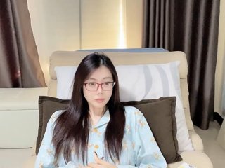Warm-nuan Porn Show