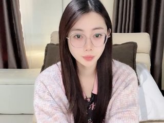 Warm-nuan Porn Show
