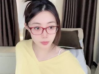 Warm-nuan Porn Show