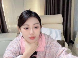 Warm-nuan Porn Show