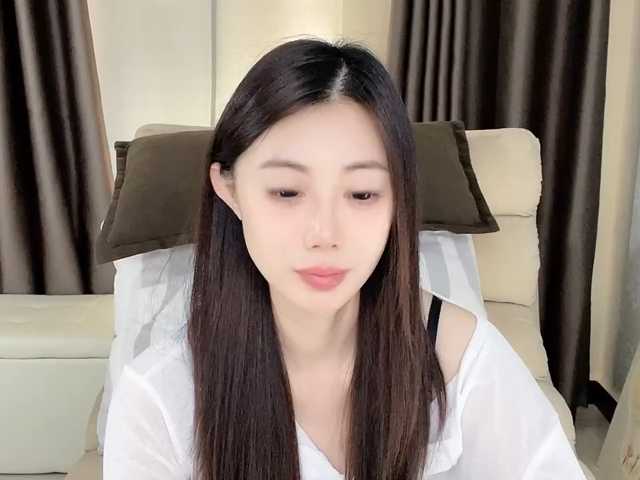 Warm-nuan live cam on BongaCams