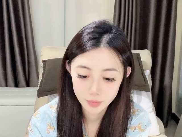 Warm-nuan live cam on BongaCams