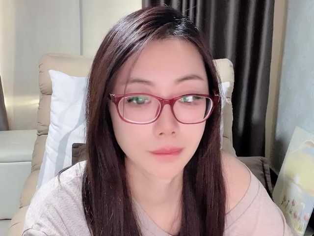 Warm-nuan live cam on BongaCams