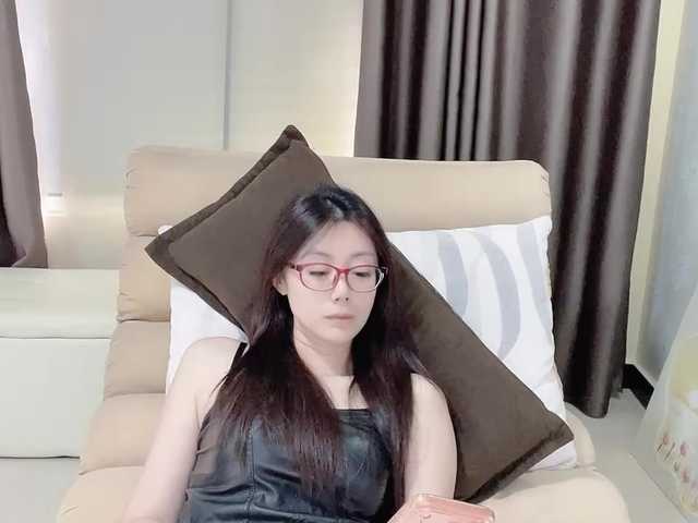 Warm-nuan live cam on BongaCams