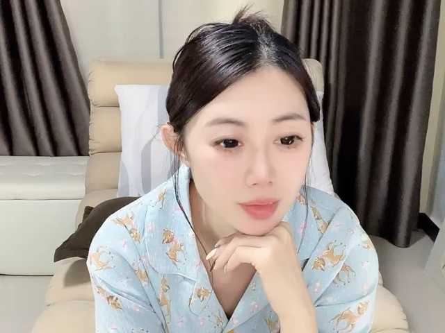 Warm-nuan live cam on BongaCams