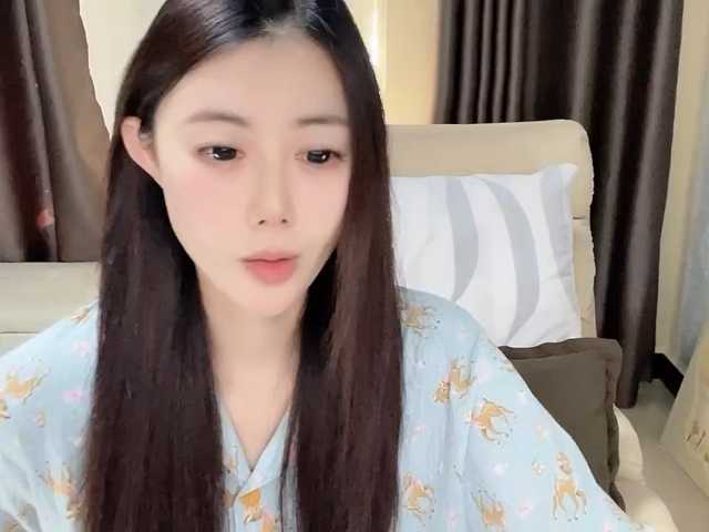 Warm-nuan live cam on BongaCams
