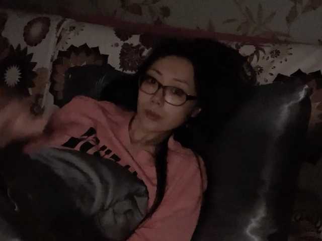 Warm-nuan live cam on BongaCams