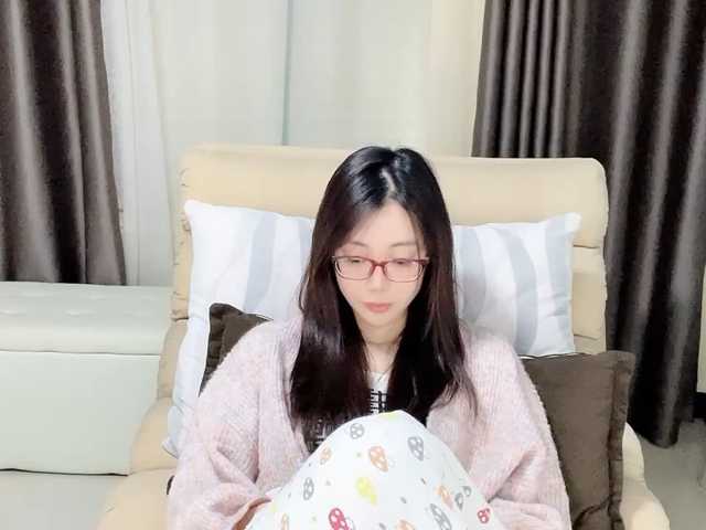 Warm-nuan live cam on BongaCams