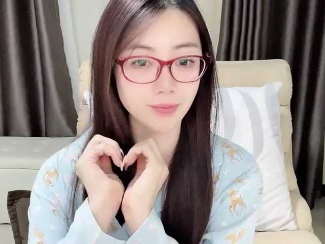 Warm-nuan live cam on BongaCams