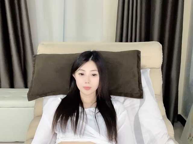 Warm-nuan live cam on BongaCams
