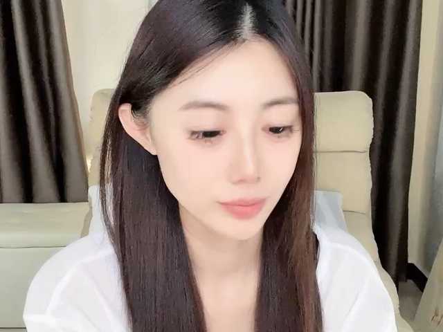 Warm-nuan live cam on BongaCams