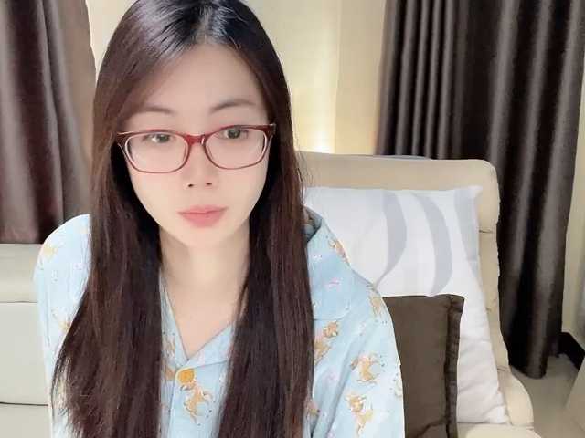 Warm-nuan live cam on BongaCams