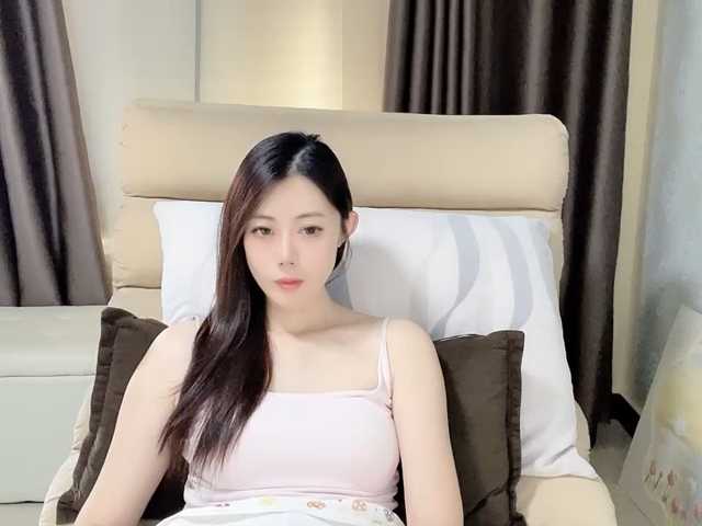 Warm-nuan live cam on BongaCams