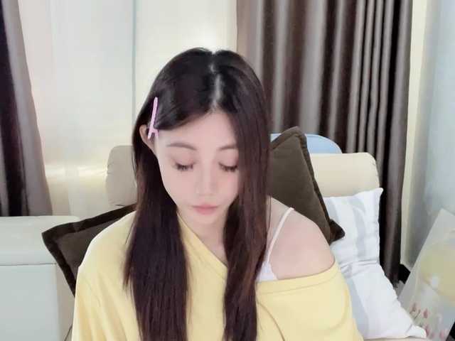 Warm-nuan live cam on BongaCams