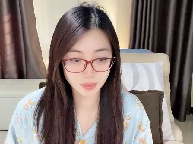 Warm-nuan live cam on BongaCams