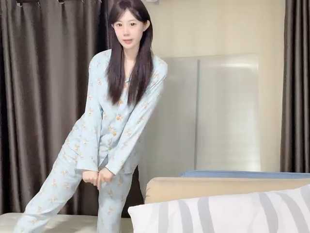 Warm-nuan live cam on BongaCams