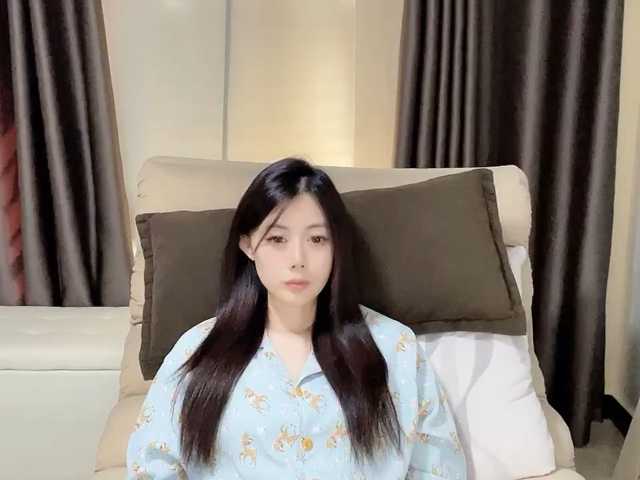Warm-nuan live cam on BongaCams