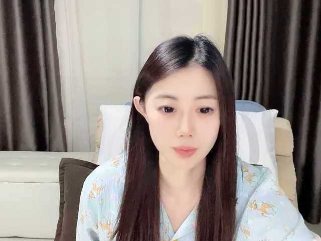 Warm-nuan live cam on BongaCams