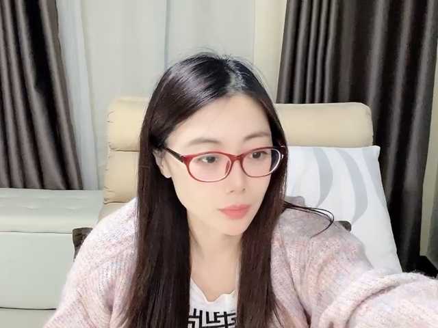 Warm-nuan live cam on BongaCams