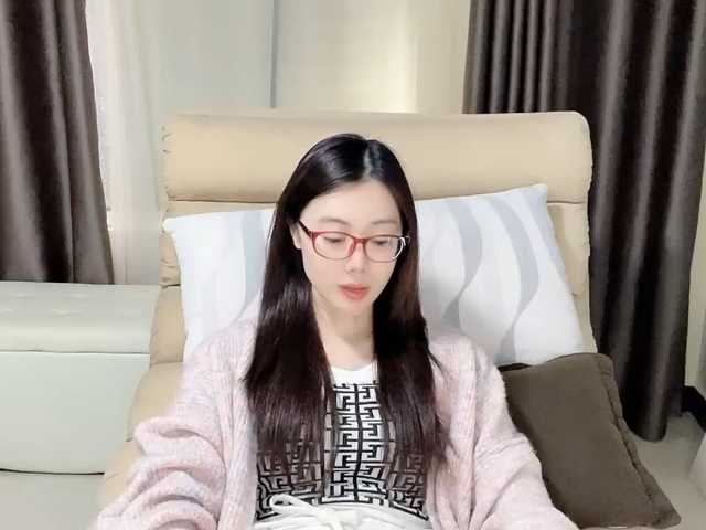 Warm-nuan live cam on BongaCams