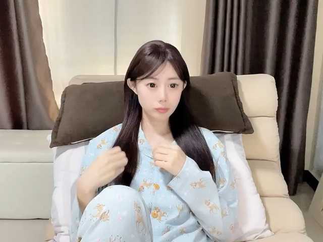 Warm-nuan live cam on BongaCams