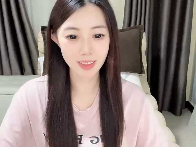 Warm-nuan live cam on BongaCams