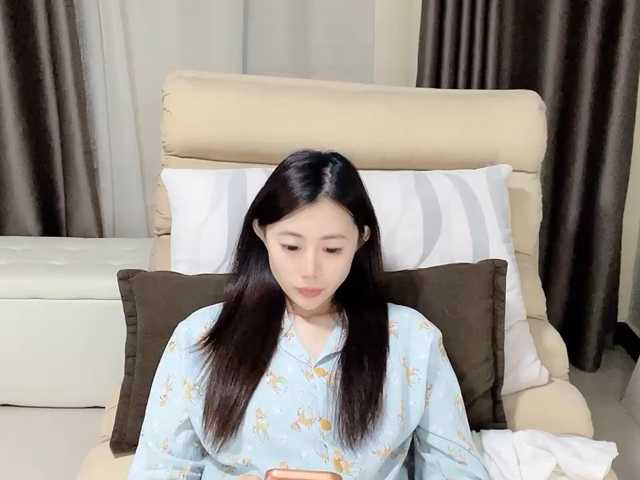 Warm-nuan live cam on BongaCams