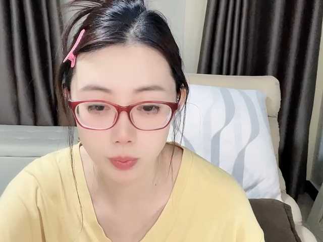 Warm-nuan live cam on BongaCams