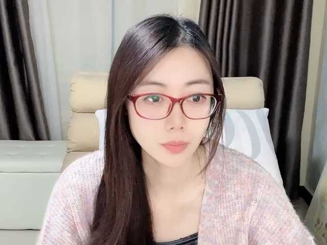Warm-nuan live cam on BongaCams