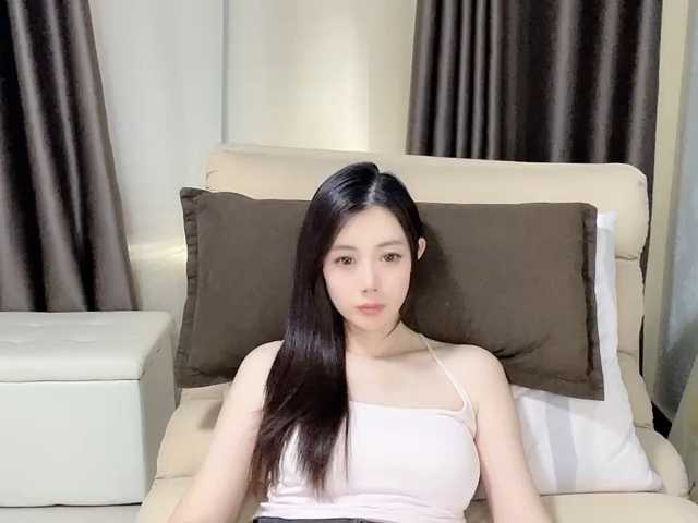 Warm-nuan live cam on BongaCams