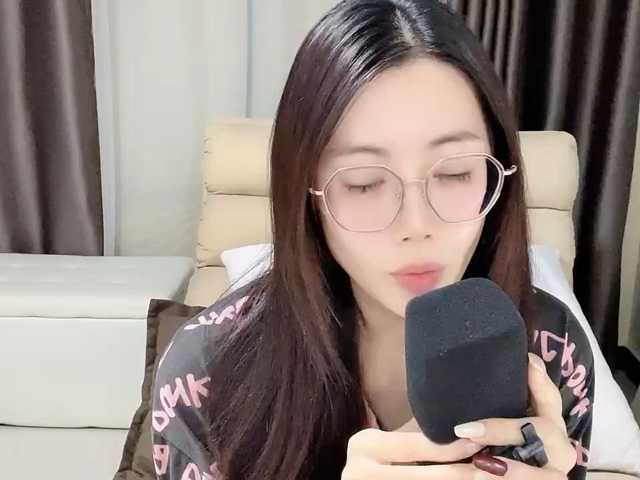Warm-nuan live cam on BongaCams