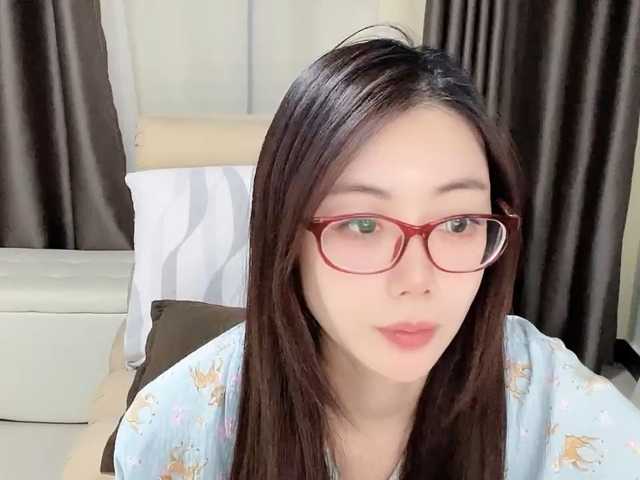 Warm-nuan live cam on BongaCams