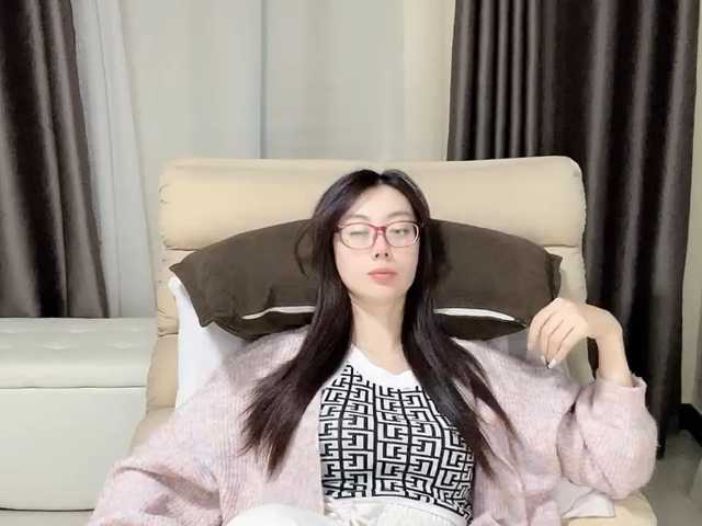 Warm-nuan live cam on BongaCams