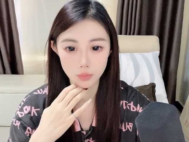 le modèle Warm-nuan est en webcam porno dans un show sur le site bongacams, il possède les tags suivants: Asian,Brunette,Trimmed