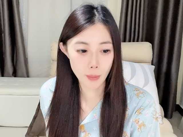Warm-nuan live cam on BongaCams