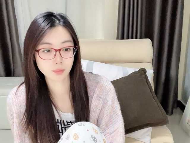 Warm-nuan live cam on BongaCams