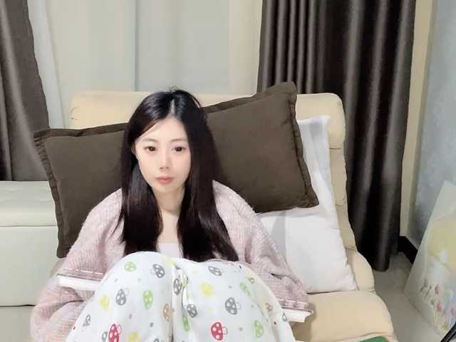 Warm-nuan live cam on BongaCams