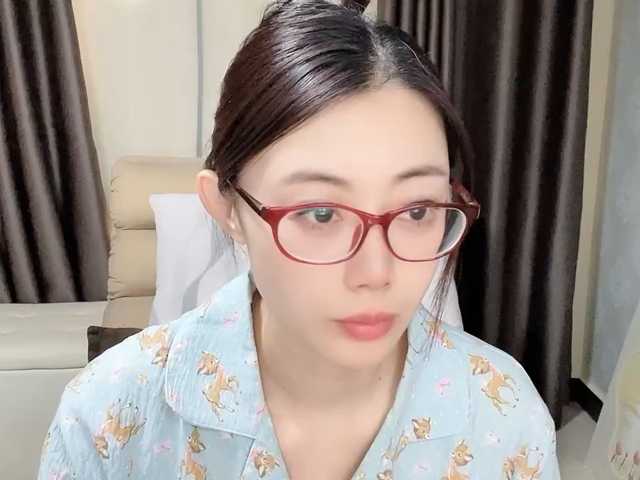 Warm-nuan live cam on BongaCams